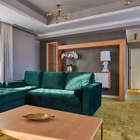 Pergola Boutique Бухарест