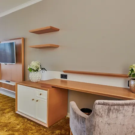 Pergola Boutique Hotel 4*
