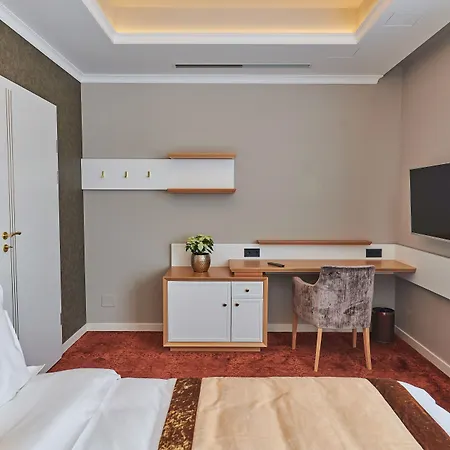 Отель Pergola Boutique 4*