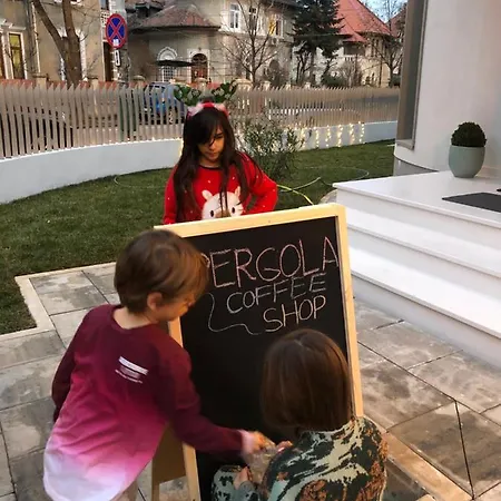 Pergola Boutique 4* Bükreş