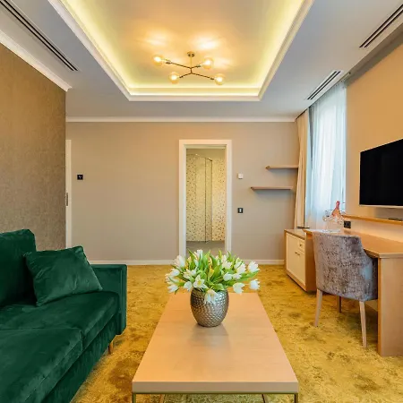 Pergola Boutique 4*