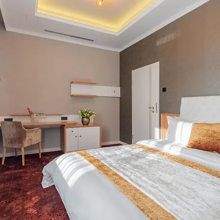 Pergola Boutique 4*