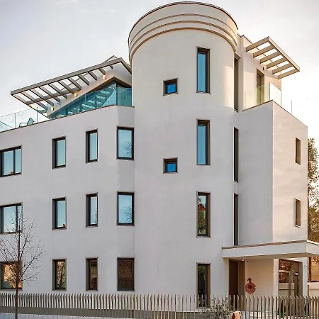 Pergola Boutique 4* Bucharest