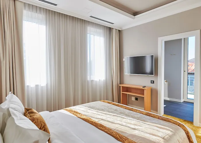 Pergola Boutique 4*