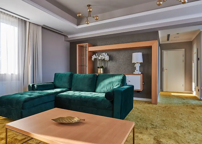 Pergola Boutique Бухарест