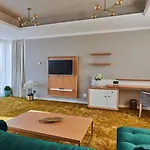 Pergola Boutique Bükreş