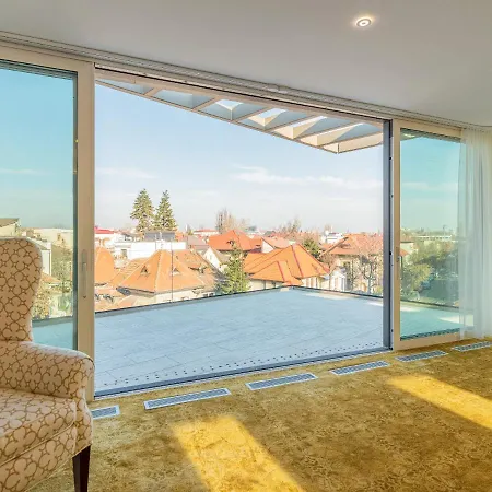 Готель Pergola Boutique 4*