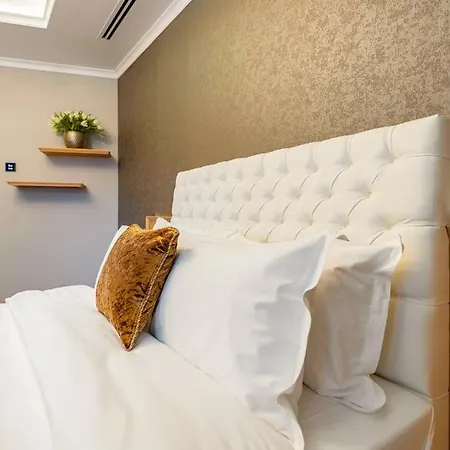 Готель Pergola Boutique 4*