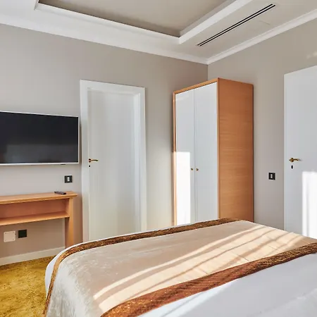 Pergola Boutique ブカレスト